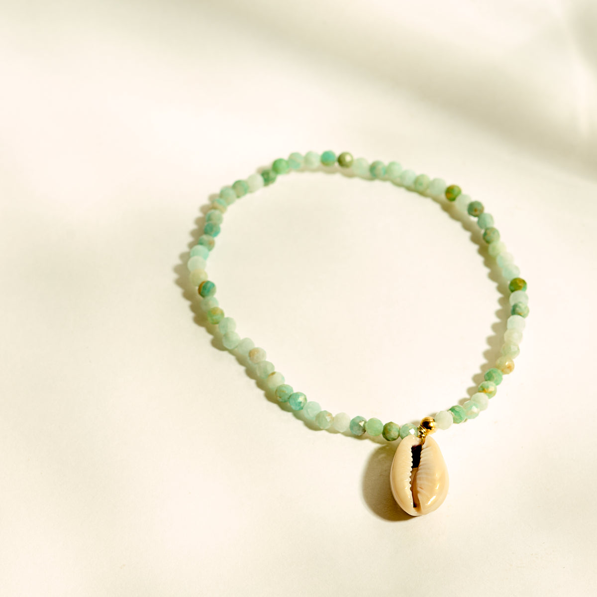 Bracelet perle avec coquillage