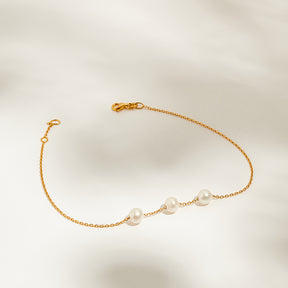 Bracelet de cheville "triple perle blanche" plaqué or