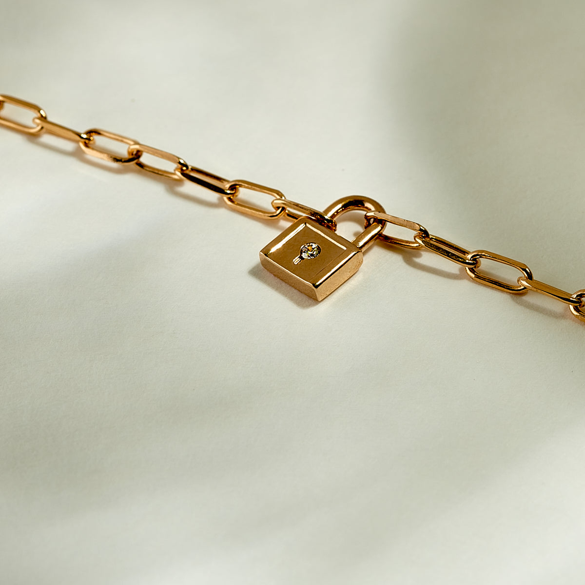 Bracelet « Cadenas plaqué or  🔒 - LES FÉLINES PARIS